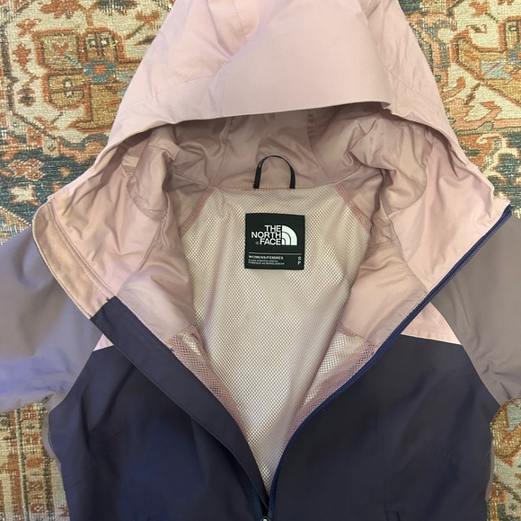 The North Face Women's Pink and Purple Ski Jacket - Picture 3 of 5